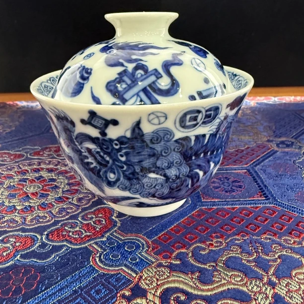 青花重工狮子大盖碗