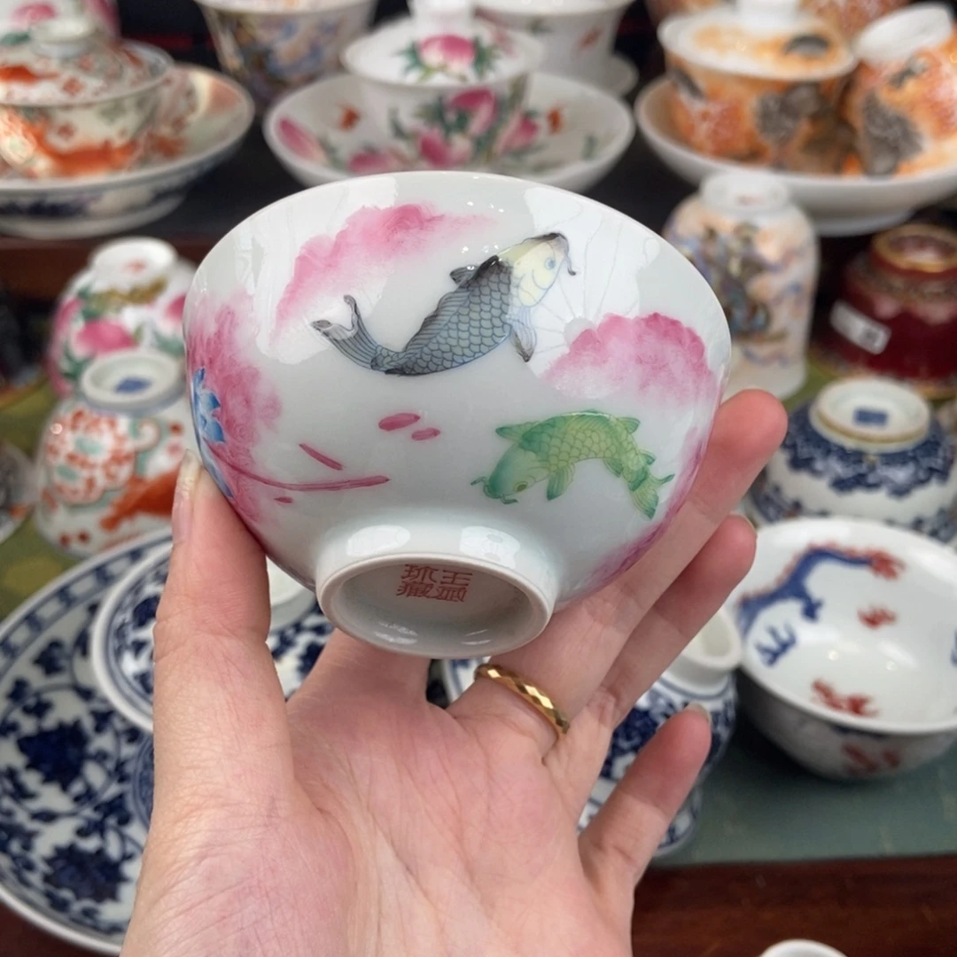 陶瓷的设计风格是非常高兴地