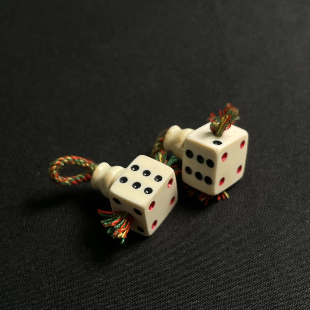 PT001 骰子三通 约珠径11*高度15mm 只做天然猛犸牙