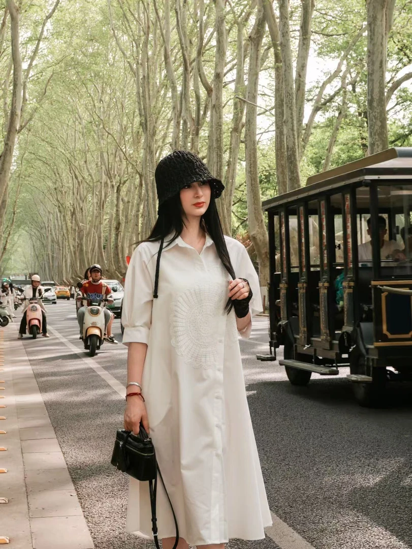 王姐推荐夏季阔版衬衫式重工宽松法式气质贴花刺绣A型连衣裙