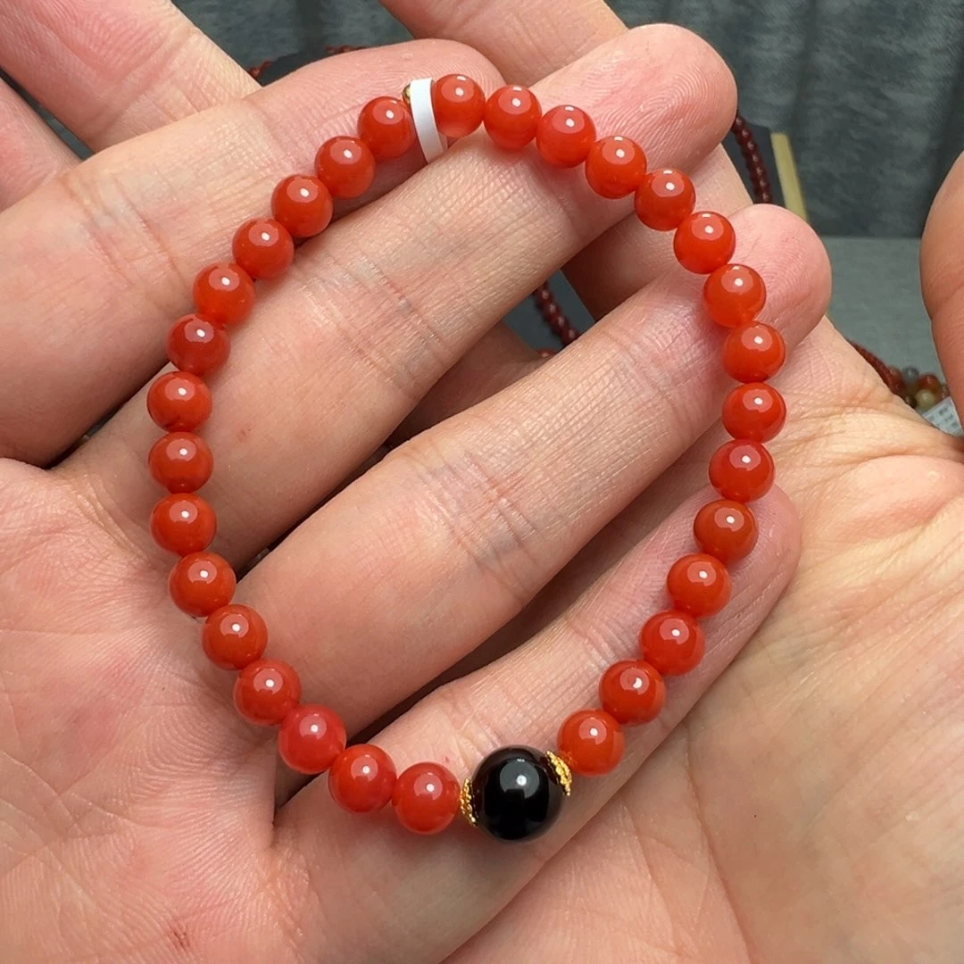 南红玛瑙颈饰未镶嵌