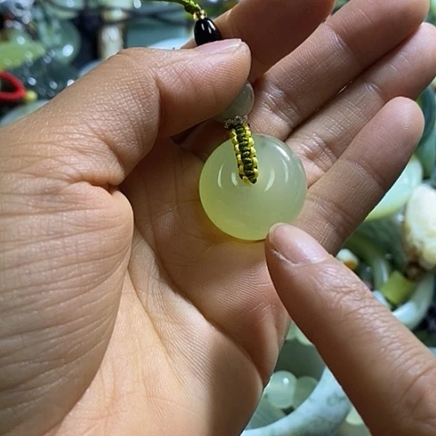 岫玉手机挂件未镶嵌多样性发货