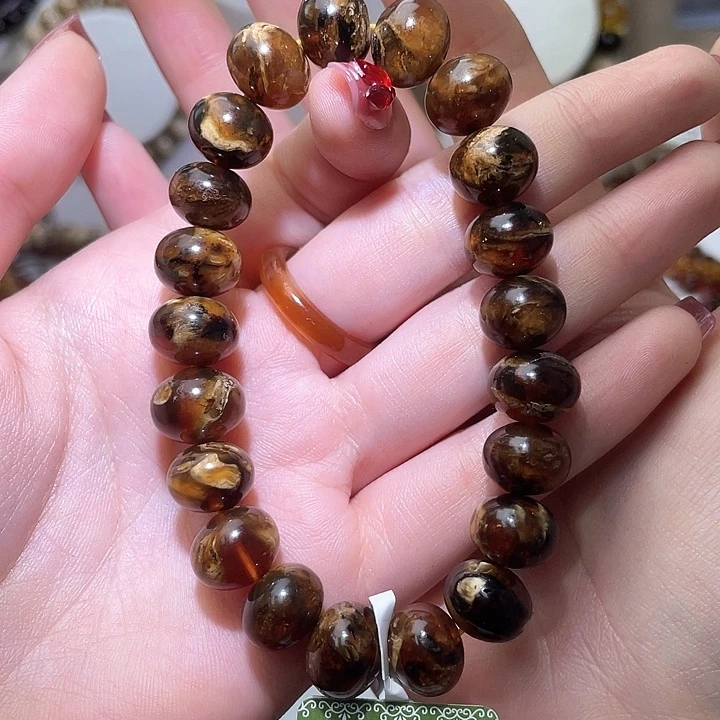 琥珀未镶嵌裸石抚顺琥珀11溶洞