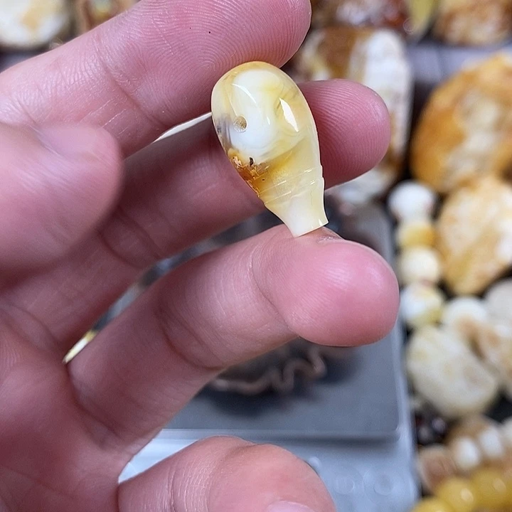 裸石琥珀未镶嵌我