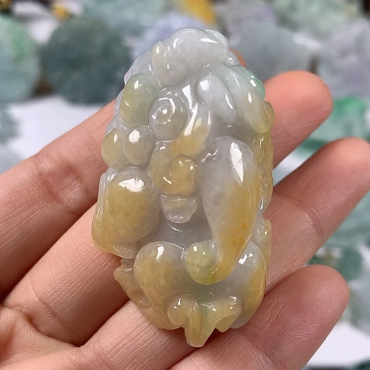 翡翠未镶嵌颈饰大貔貅福利卡厚24+