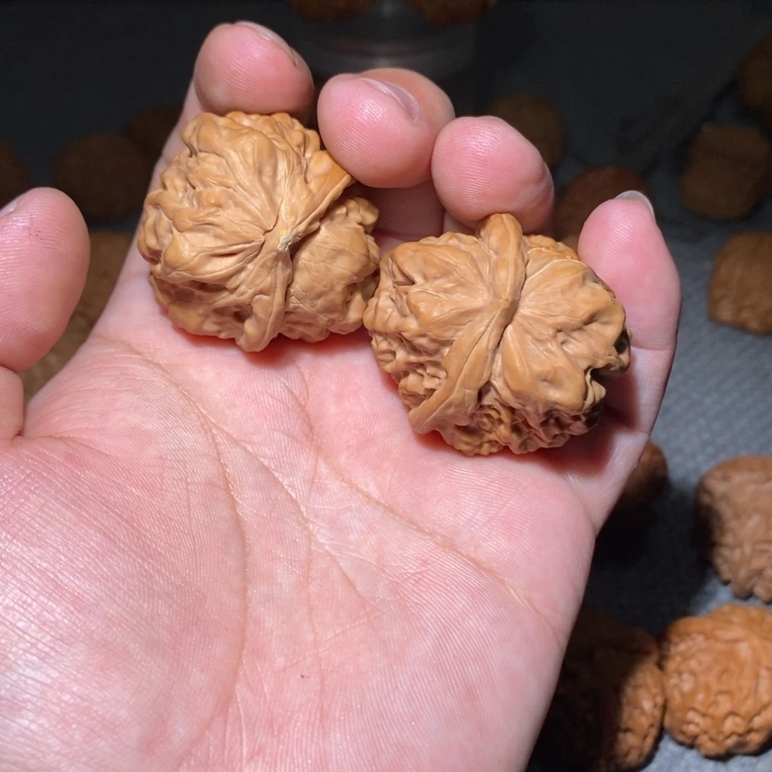 荒***田桃核吊坠蛤蟆。