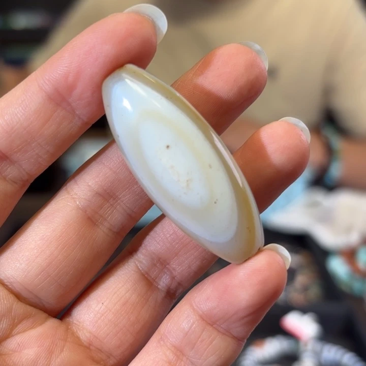 菠***哥玛瑙/玉髓颈饰未镶嵌