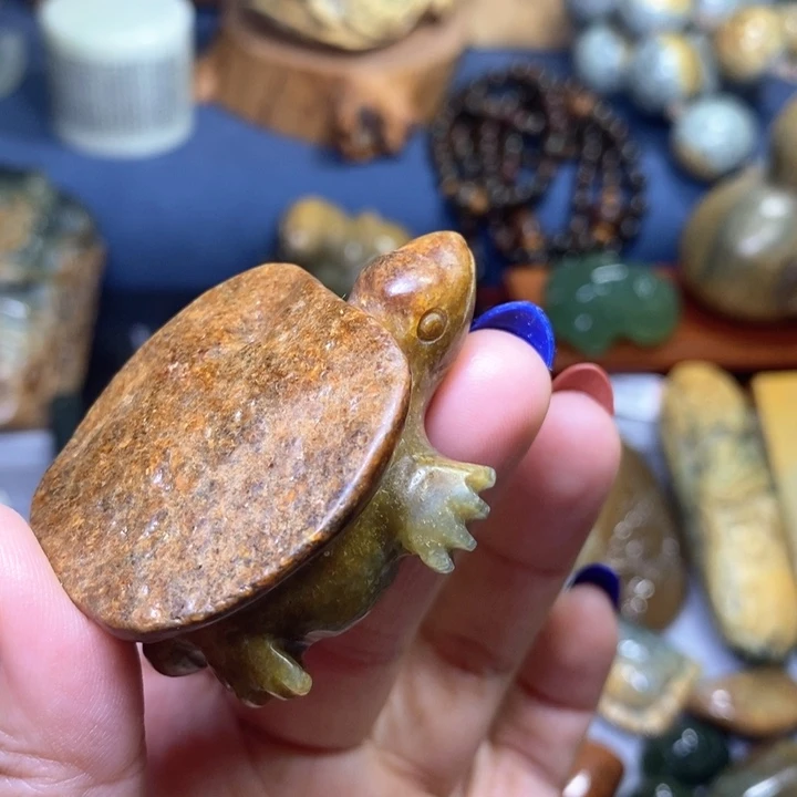 岫岩河磨玉（透闪石质玉）把件未镶嵌