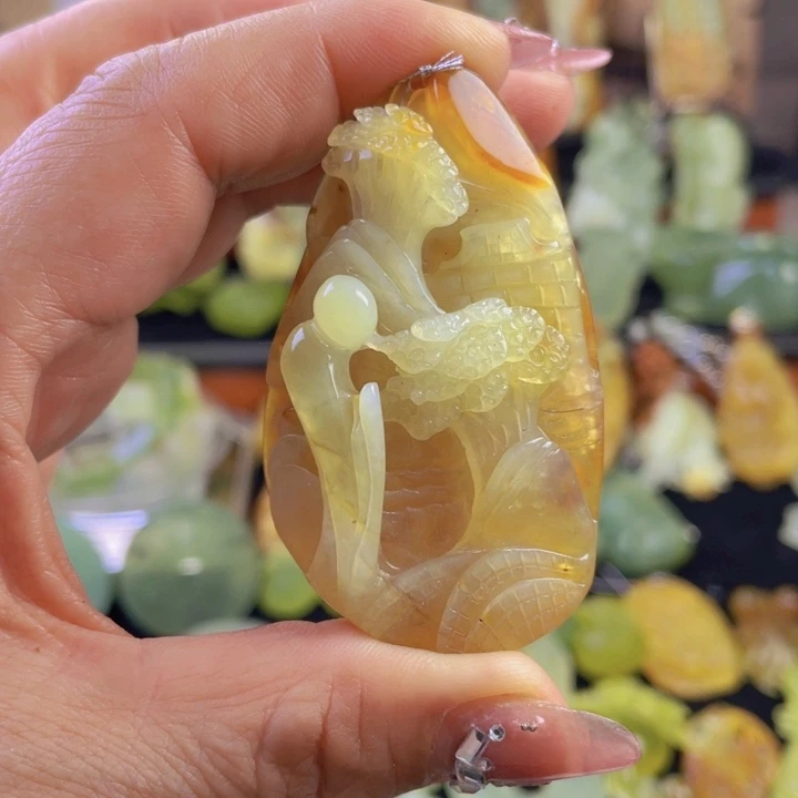 蛇纹石玉颈饰未镶嵌