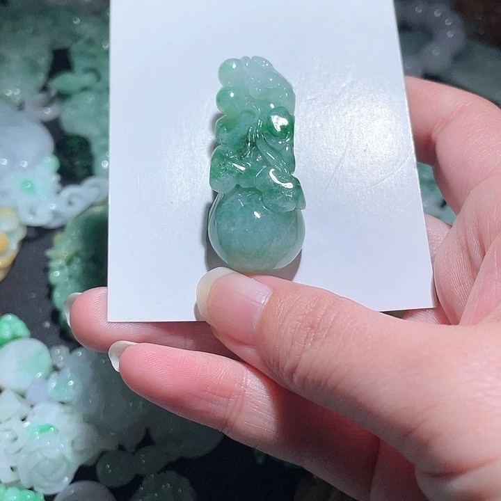 颈饰未镶嵌翡翠天