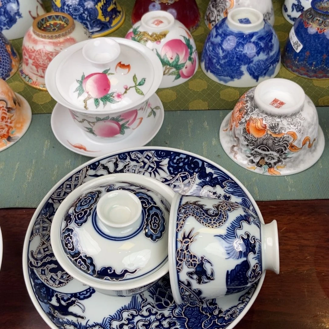 陶瓷的设计师是一个人