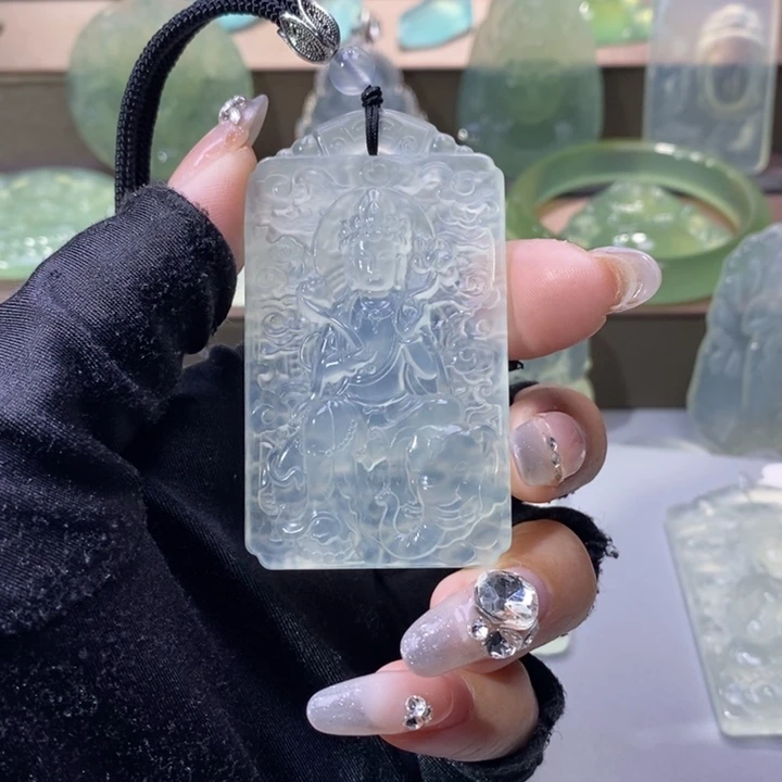 岫玉吊坠未镶嵌W****。吊坠