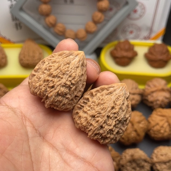 文玩核桃把件35塔尖