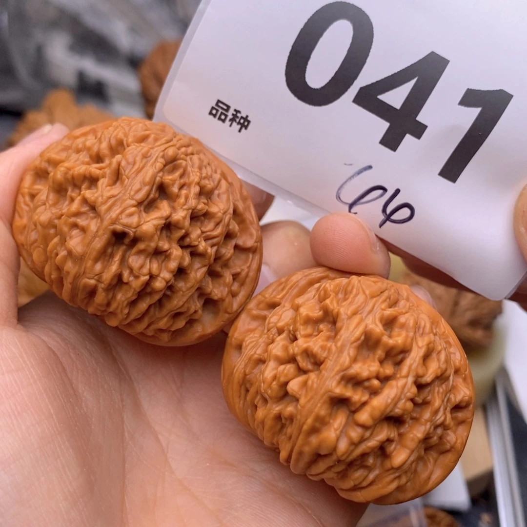 文玩核桃把件041号44楼