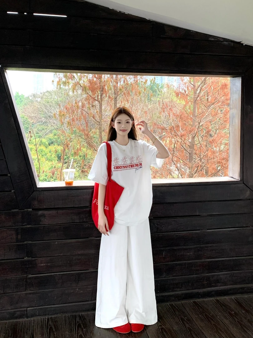 2025春夏新款韩系穿搭设计感字母绣花上衣t恤搭配休闲阔腿裤套装