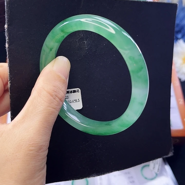 石英质玉（非洲翠）合金手镯58圈1023