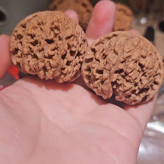 文玩核桃吊坠45和尚头