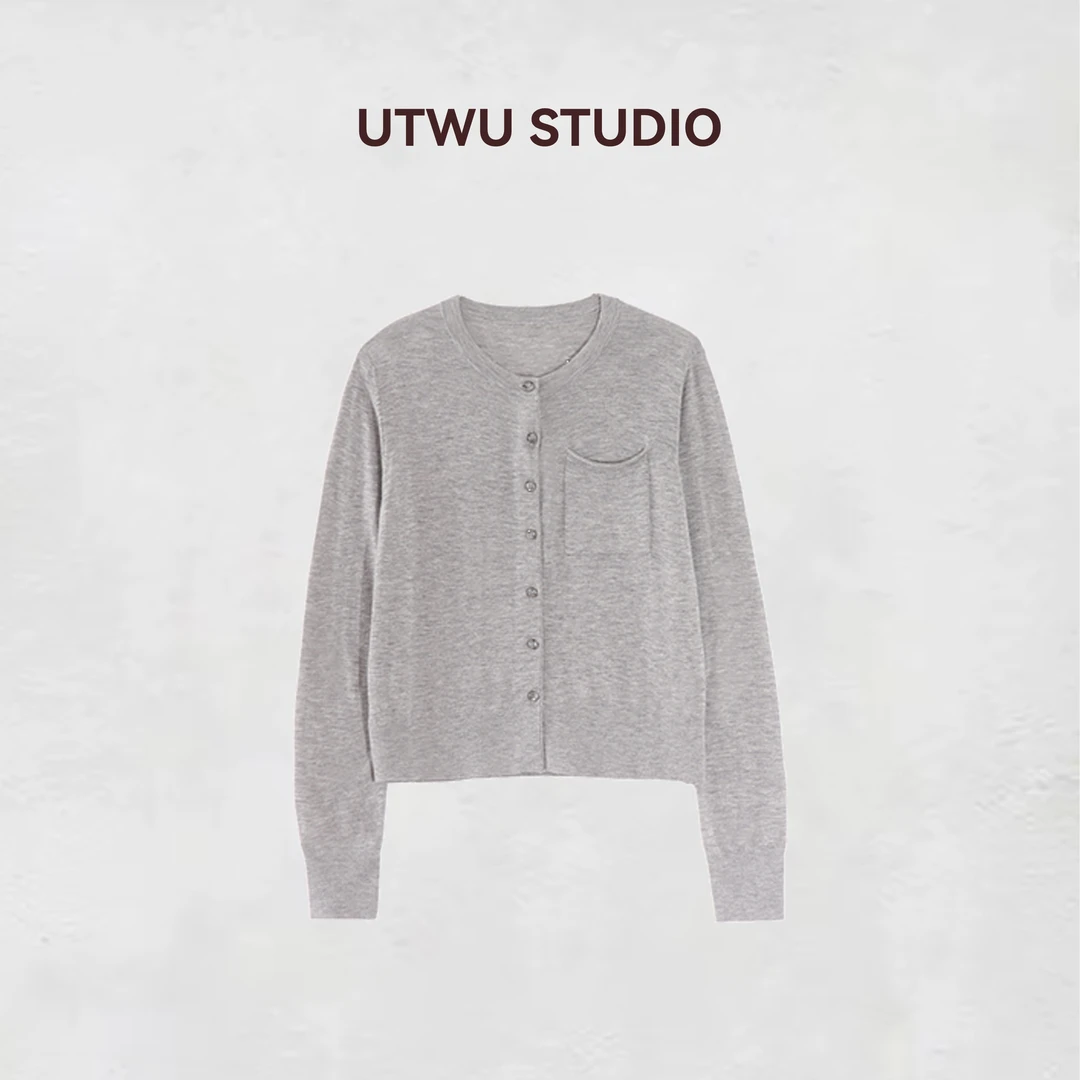 UTWU小敏「随性优雅」品质甄选羊毛混纺灰色圆领针织开衫Q24E2012