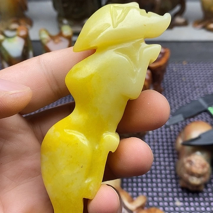 未镶嵌蛇纹石玉颈饰