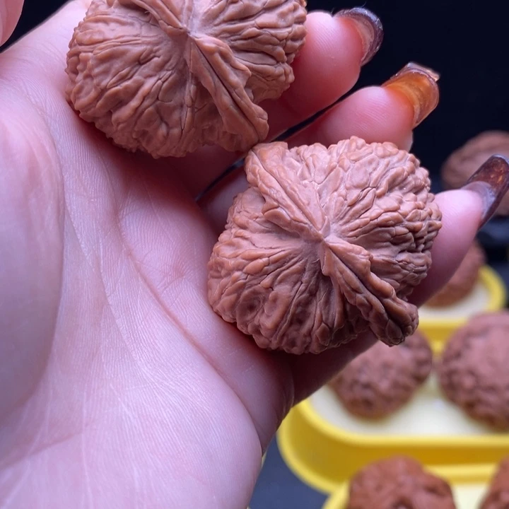 文玩核桃把件狮子头