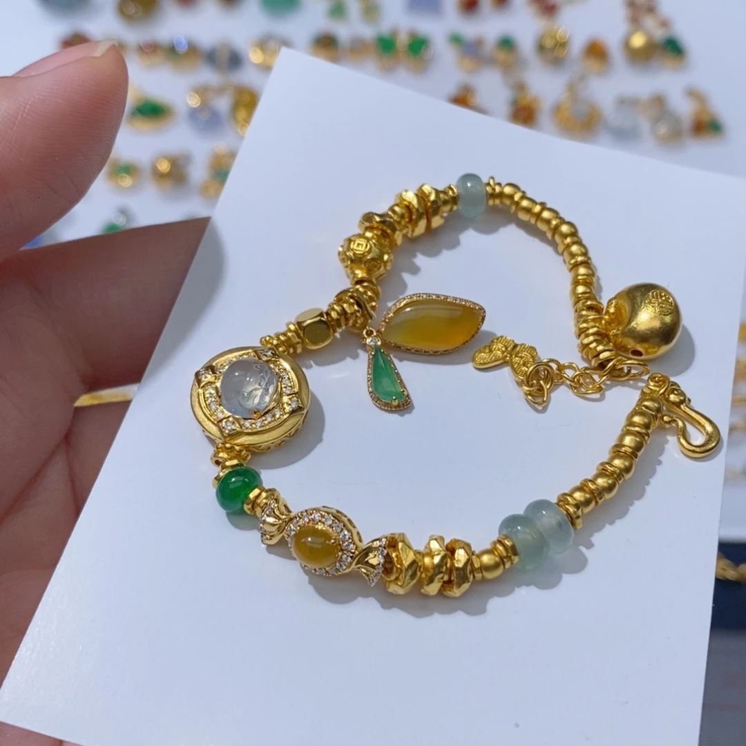 Y***o翡翠18K金镶嵌颈饰手链