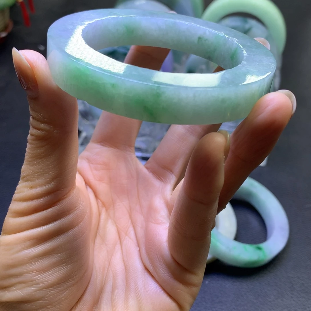 未镶嵌手镯定制翡翠