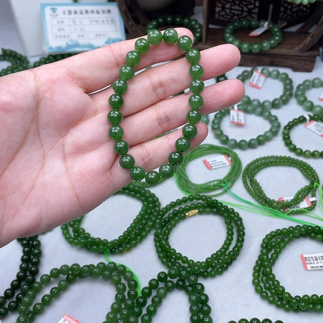 和田玉未镶嵌手链菠菜绿卡8
