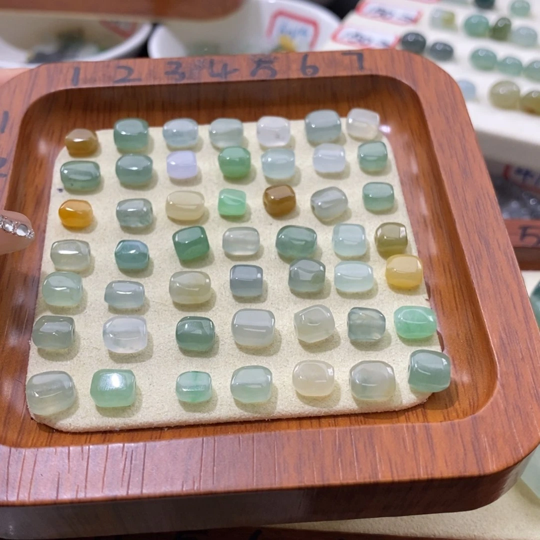 翡翠颈饰未镶嵌30一个可挑