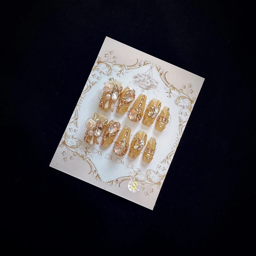 温柔乡S码中长T甲型华子+东洲满钻糯叽叽米色超显白纯手工穿戴甲