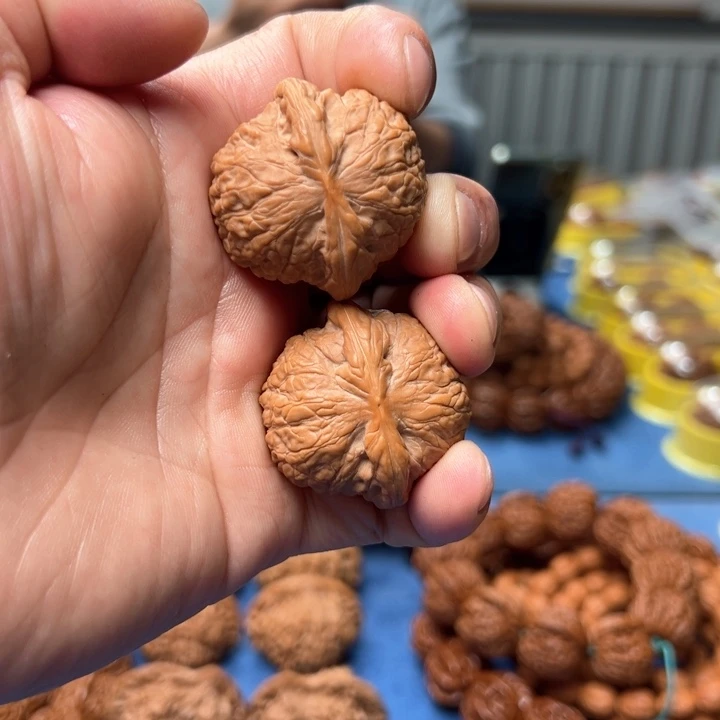 文玩核桃把件不**事乾隆膜盘