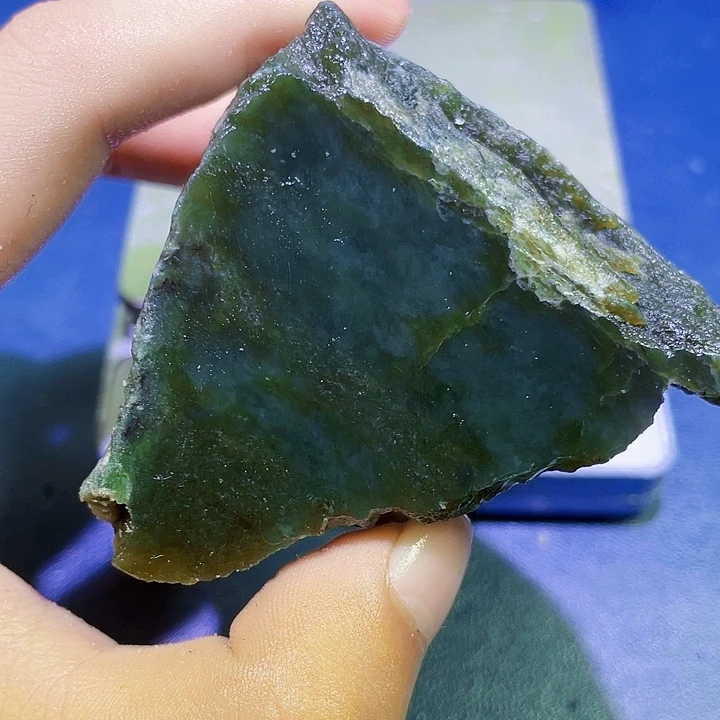 未镶嵌和田玉（糖玉）珠宝半成品