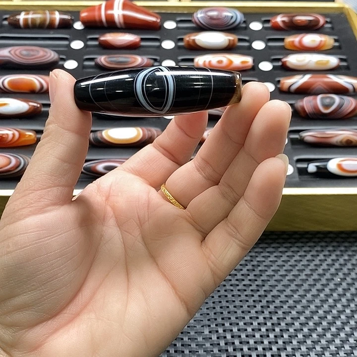 玛瑙/玉髓颈饰未镶嵌离**家