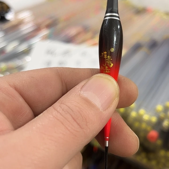 复合材质浮生0.7克425led变色电子漂1支