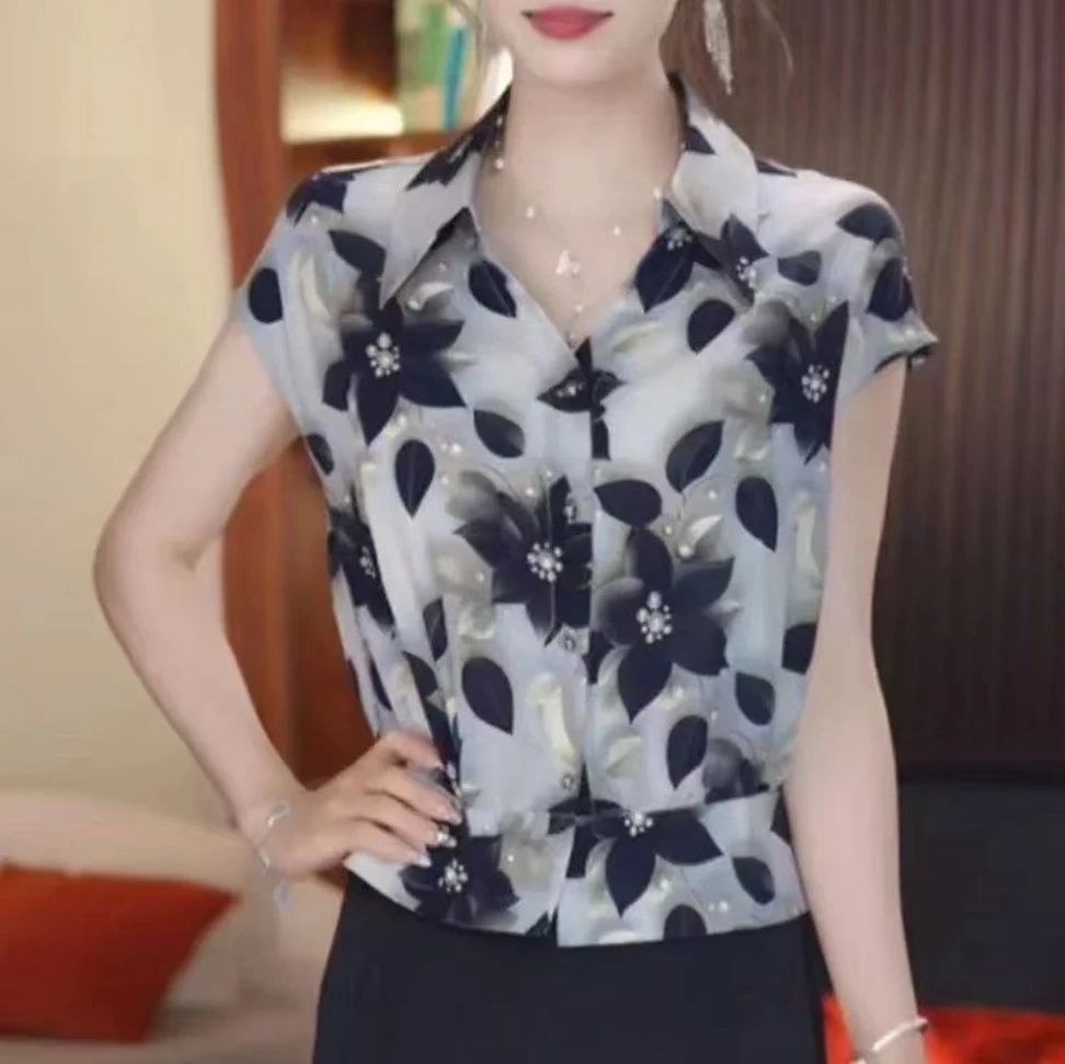 2025女式花翻领时尚小款上衣101