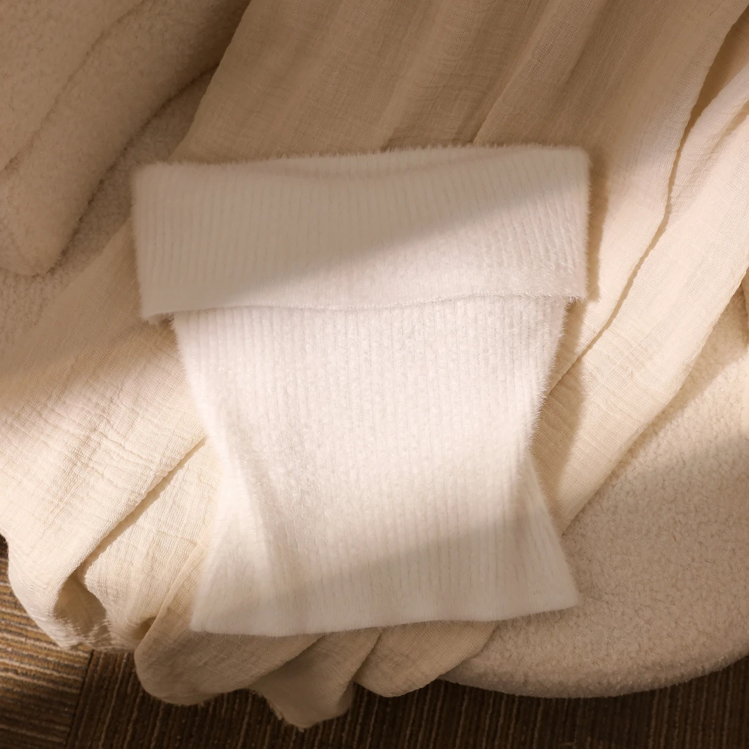 2025新款辣妹一字肩抹胸上衣女秋冬高级感修身翻领抹胸短款小背心