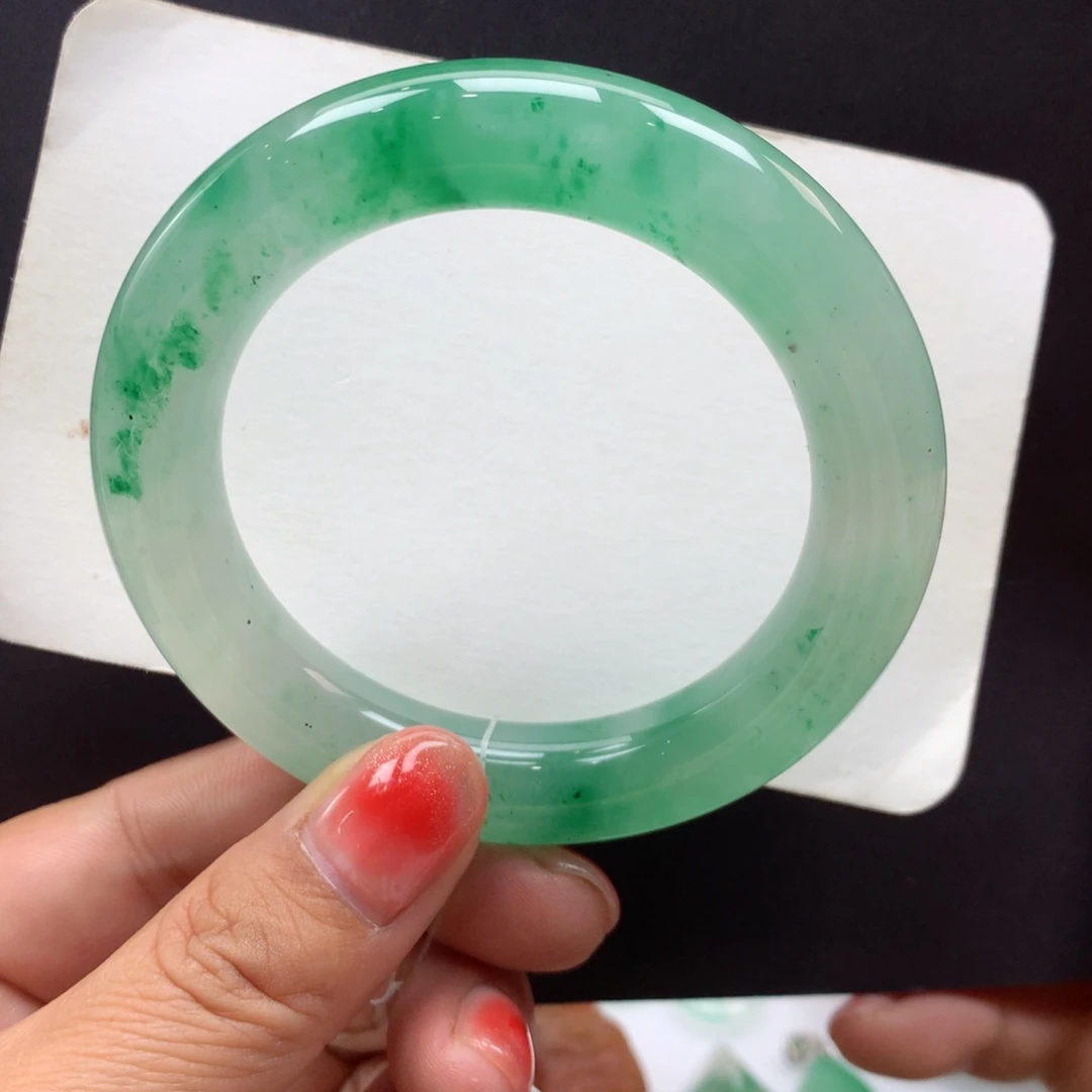 石英质玉未镶嵌手镯