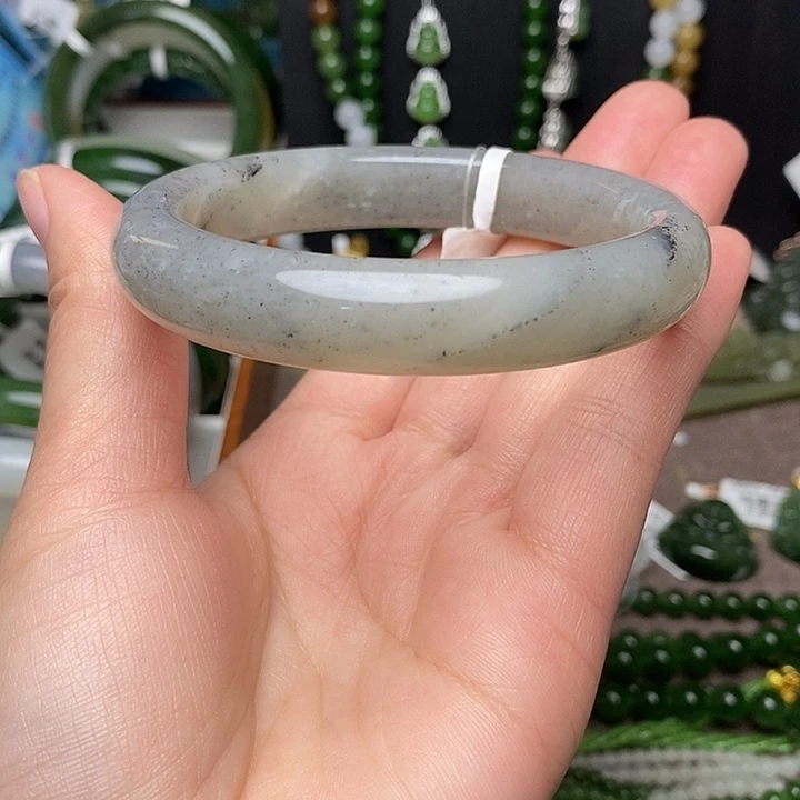 和田玉未镶嵌手镯59