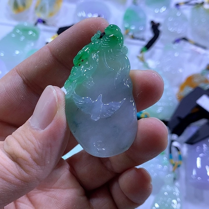 翡翠未镶嵌颈饰天然翡翠A货吊坠