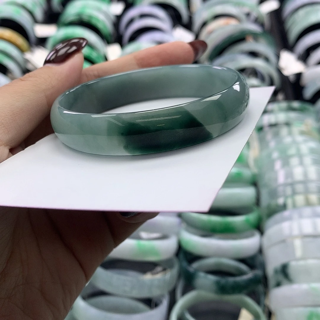 未镶嵌手镯翡翠公主