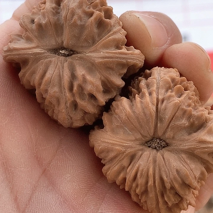 ****膜文玩核桃吊坠南疆全品