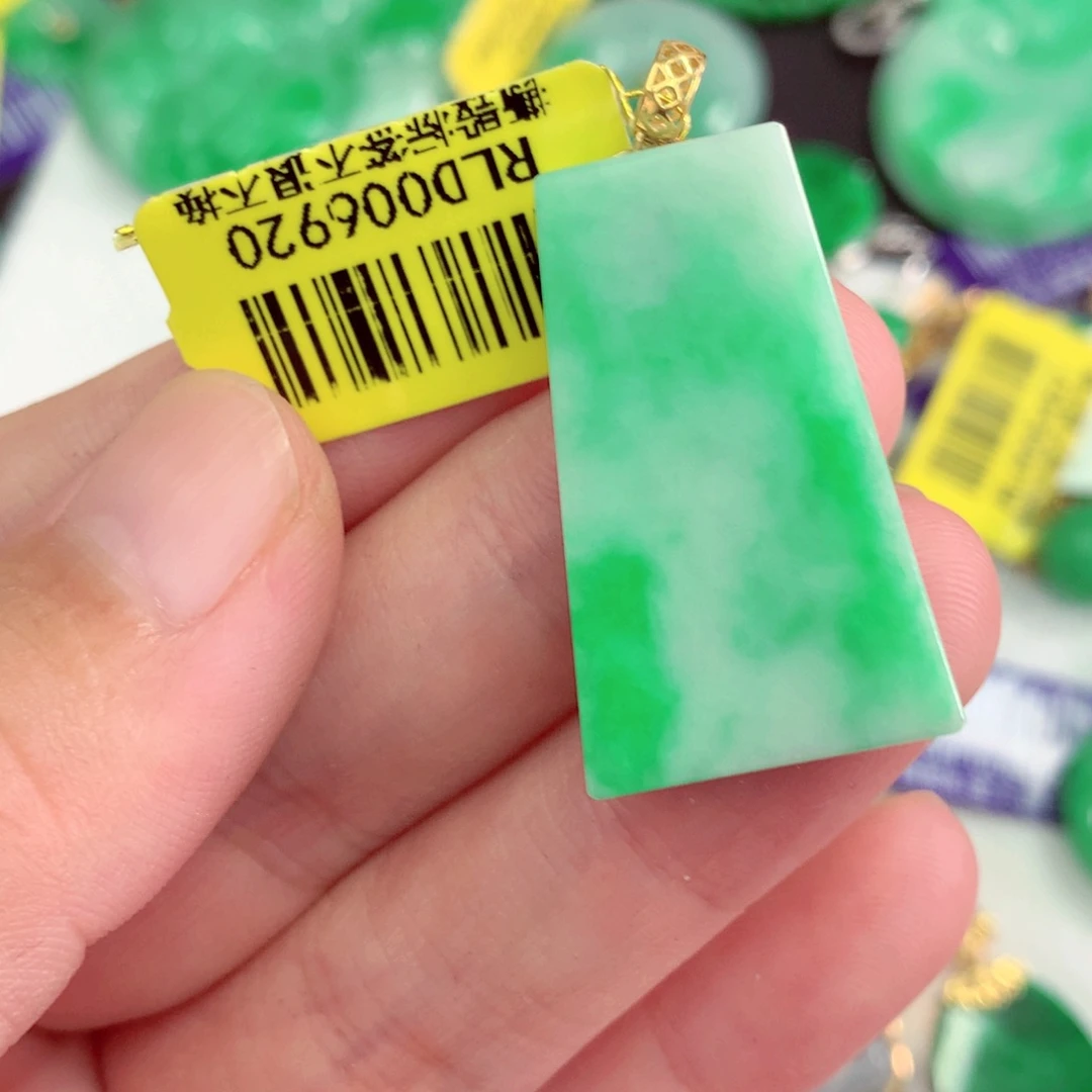 吊坠(不含链)18K金镶嵌翡翠
