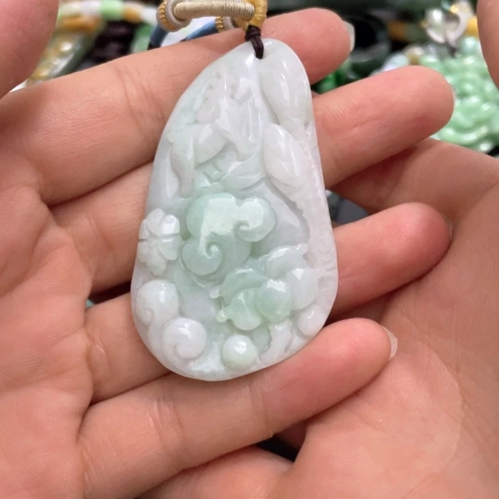 【闪购商品】翡翠颈饰未镶嵌兔*子天然翡翠