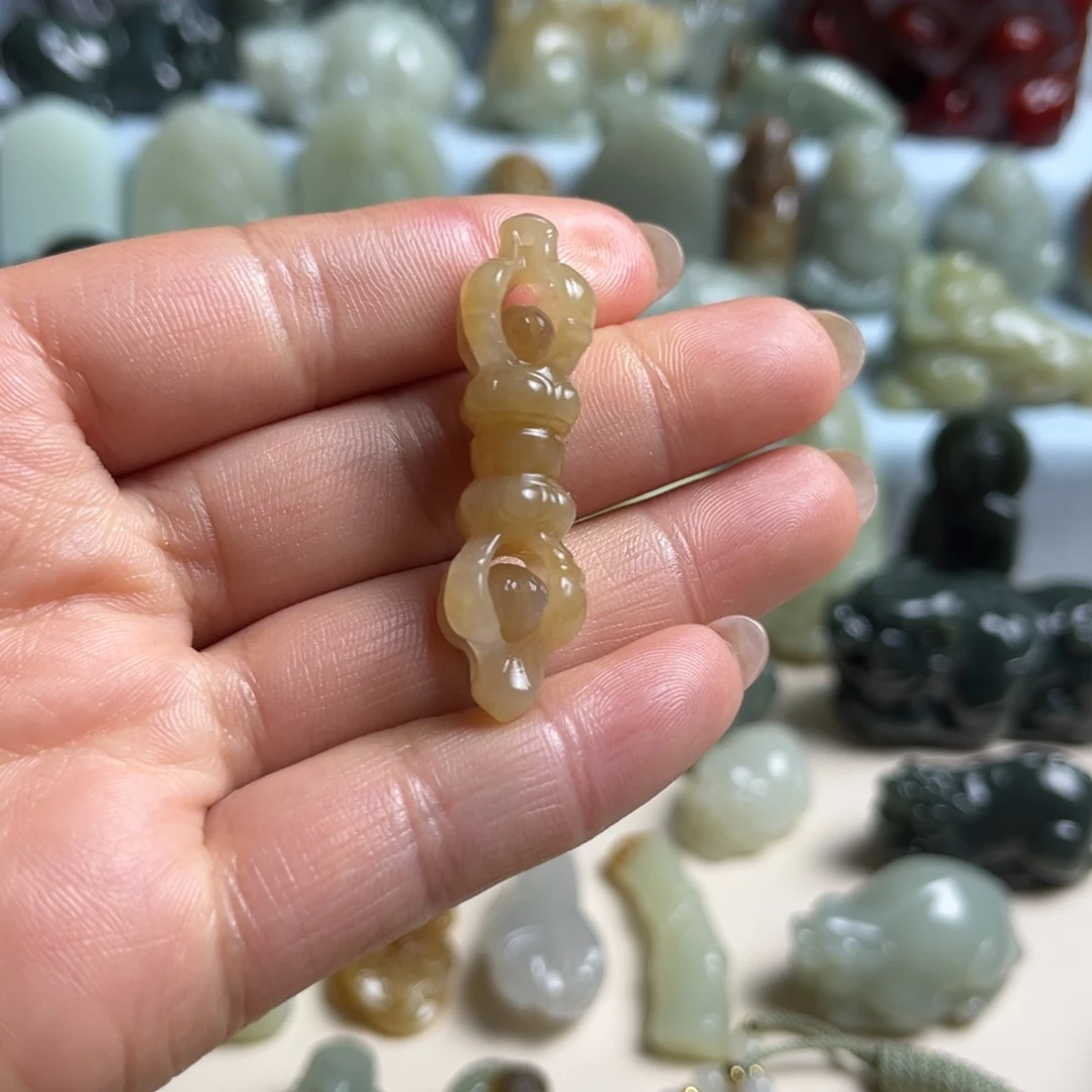 摸***】和田玉未镶嵌摆件
