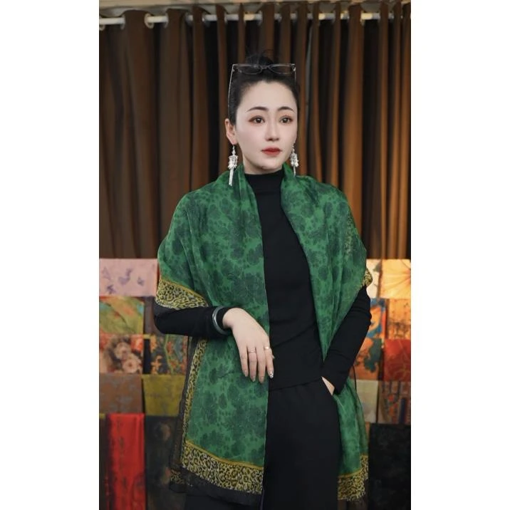 祖母绿 云朵纱植物纤维130x180亲肤时尚百搭女士气质围巾 （528）