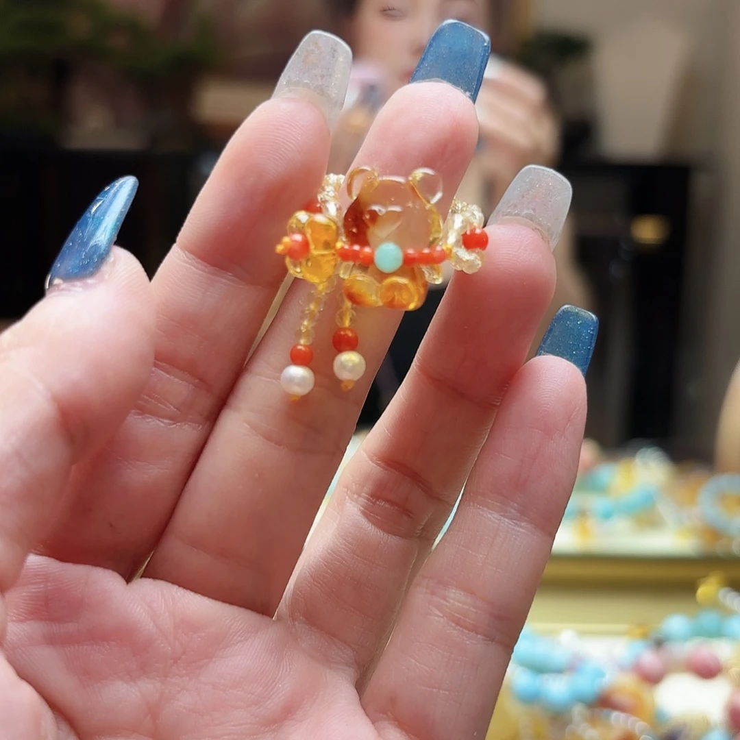 未镶嵌颈饰琥珀琥珀