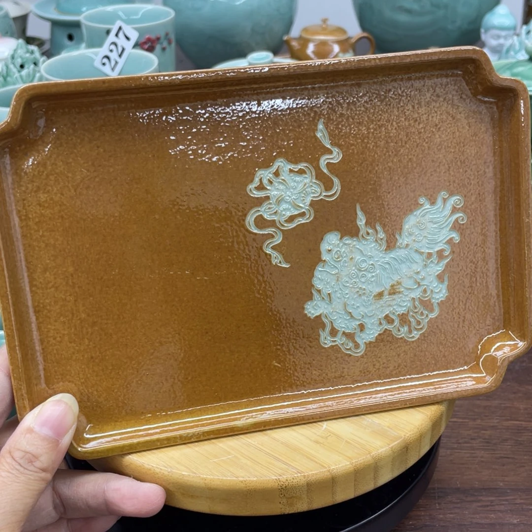 微瑕特价20.8*14青瓷