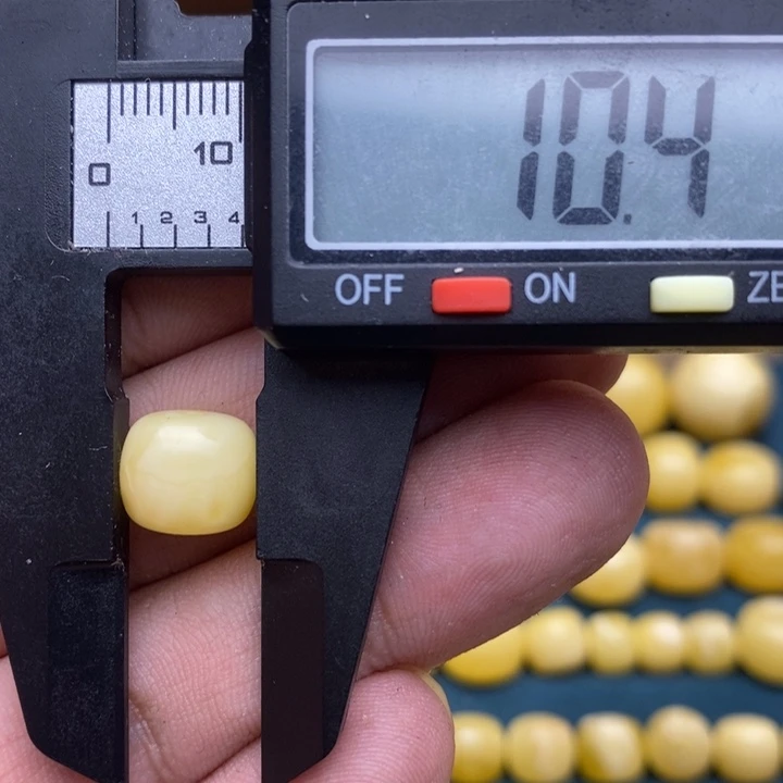 未镶嵌琥珀裸石5号10.4*9微瑕