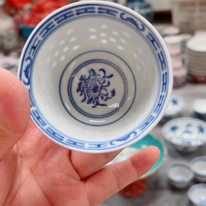 青花玲珑兰花二缸中