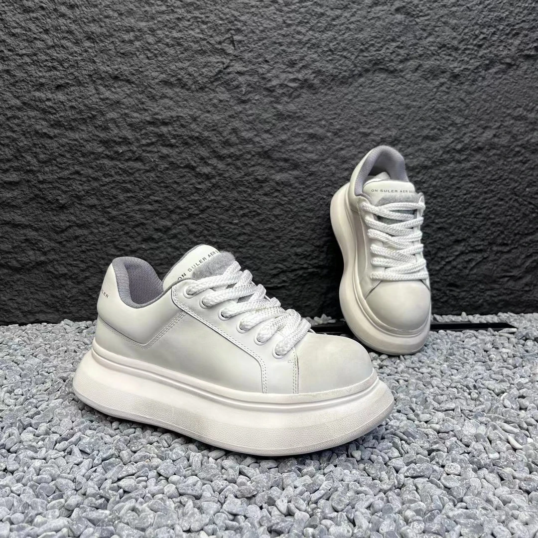 广州原版2025夏季新款真皮厚底舒适百搭男款小白鞋时尚运动休闲鞋