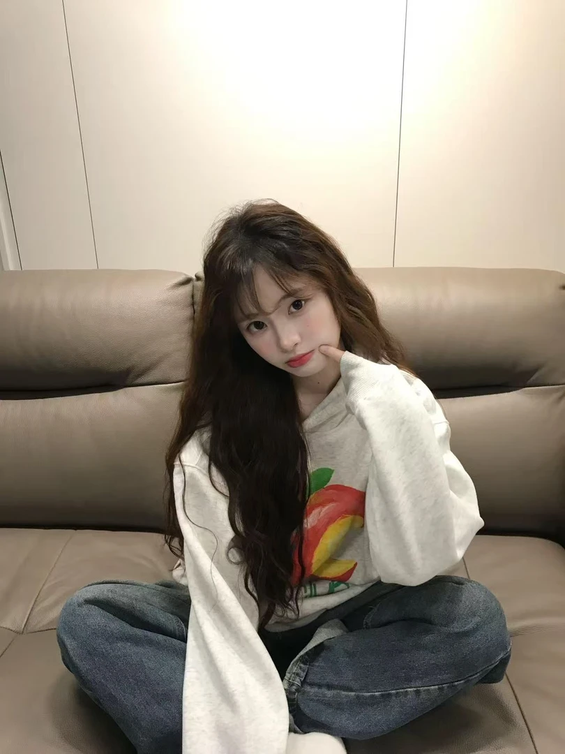 韩版小众苹果字母印花2025秋冬连帽卫衣女宽松百搭休闲上衣ins